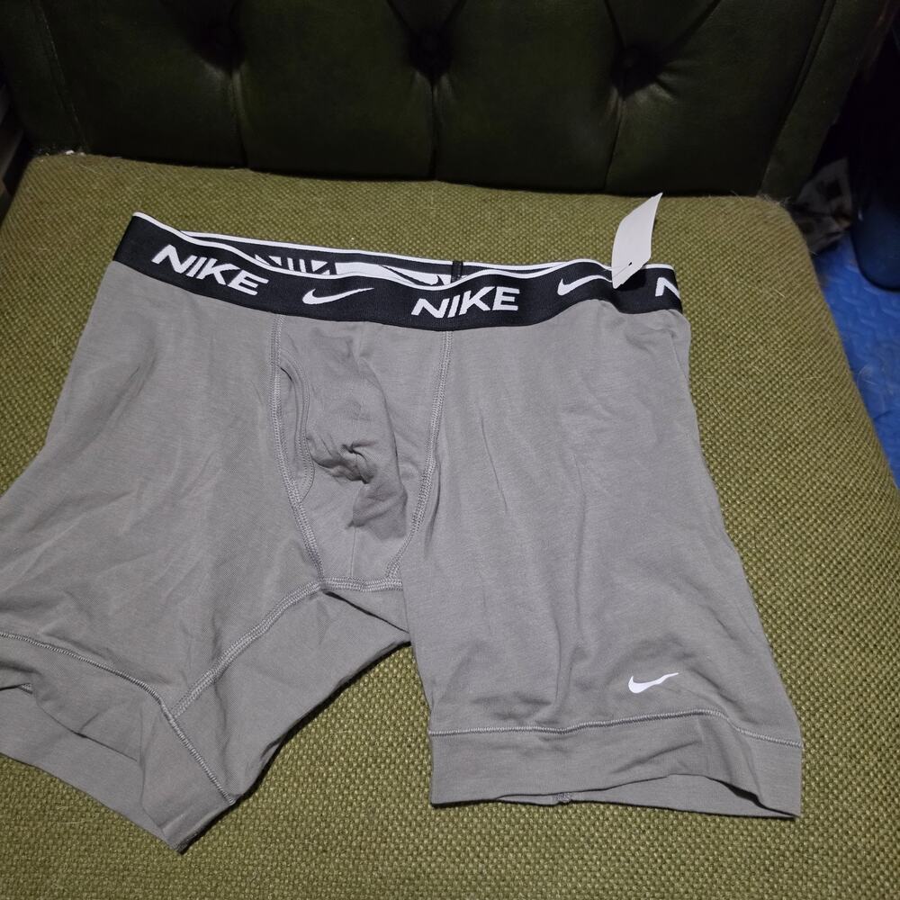 Men's Nike Boxer Briefs Size Small Gray KE1167